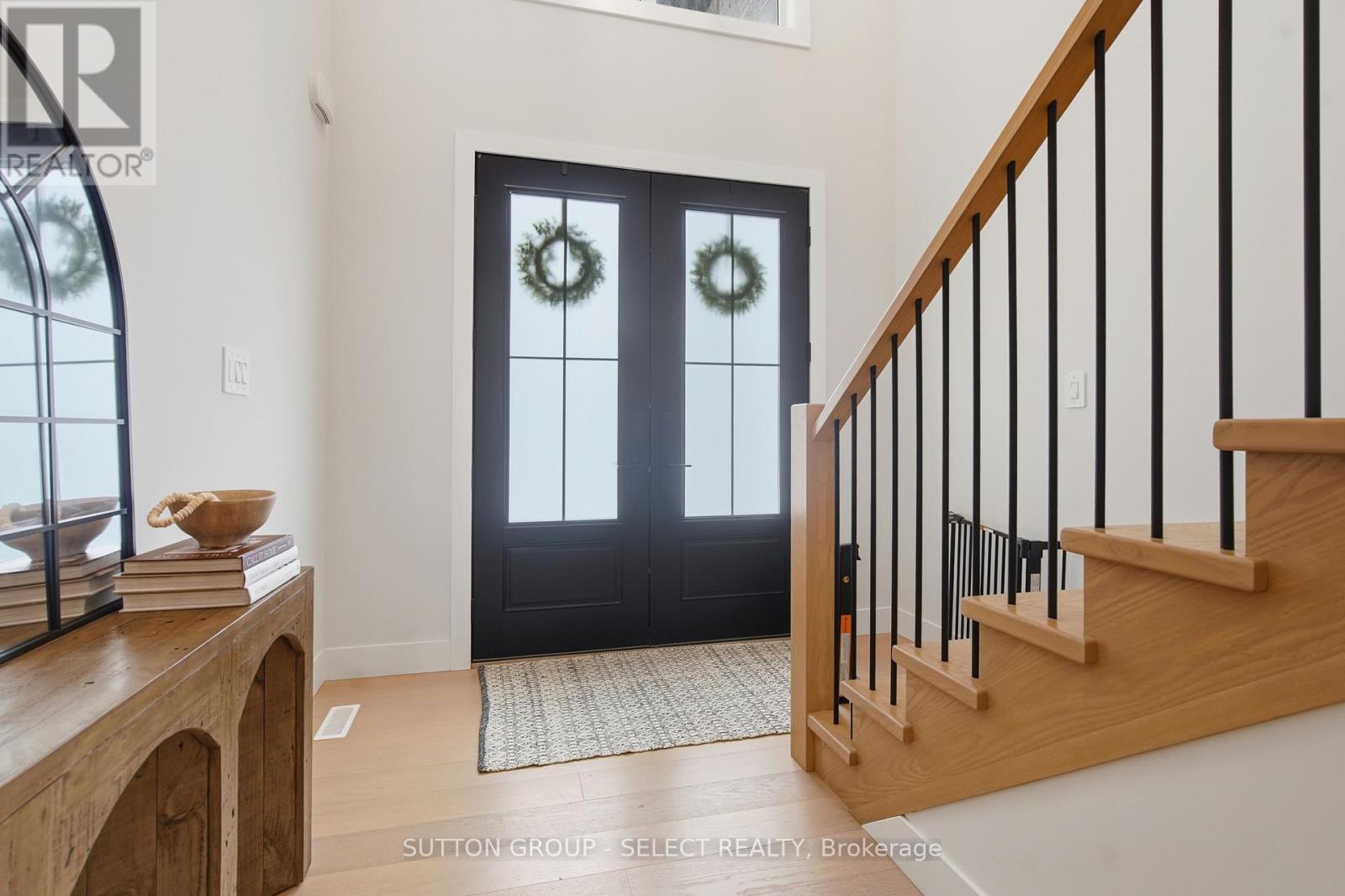 1886 Fountain Grass Drive, London South, Ontario  N6K 0K7 - Photo 4 - X13638548