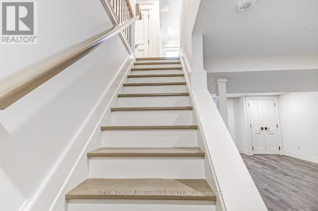54 Lloyd Manor Crescent, London North, Ontario  N6H 3Z3 - Photo 29 - X13638694