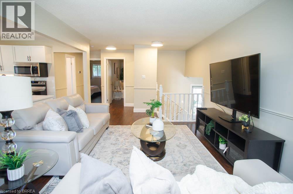 27 Myrtleville Drive, Brantford, Ontario  N3V 1B9 - Photo 9 - 40852680