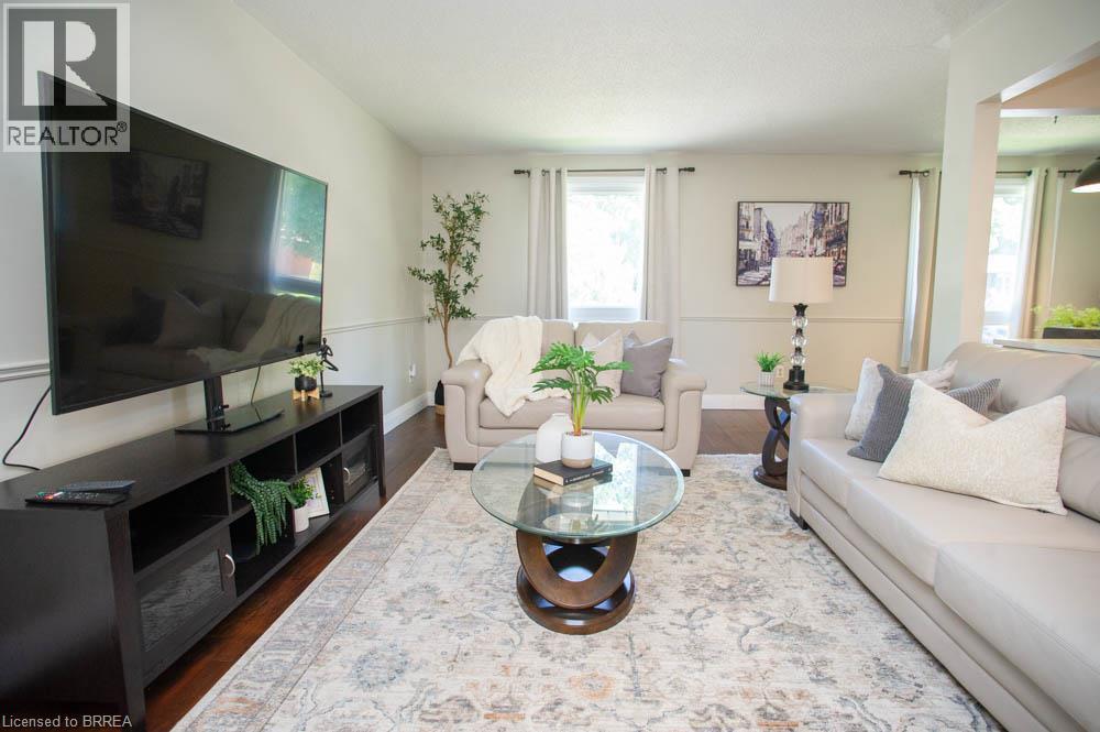 27 Myrtleville Drive, Brantford, Ontario  N3V 1B9 - Photo 8 - 40852680