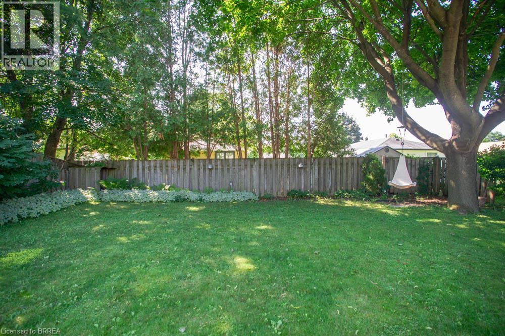 27 Myrtleville Drive, Brantford, Ontario  N3V 1B9 - Photo 28 - 40852680