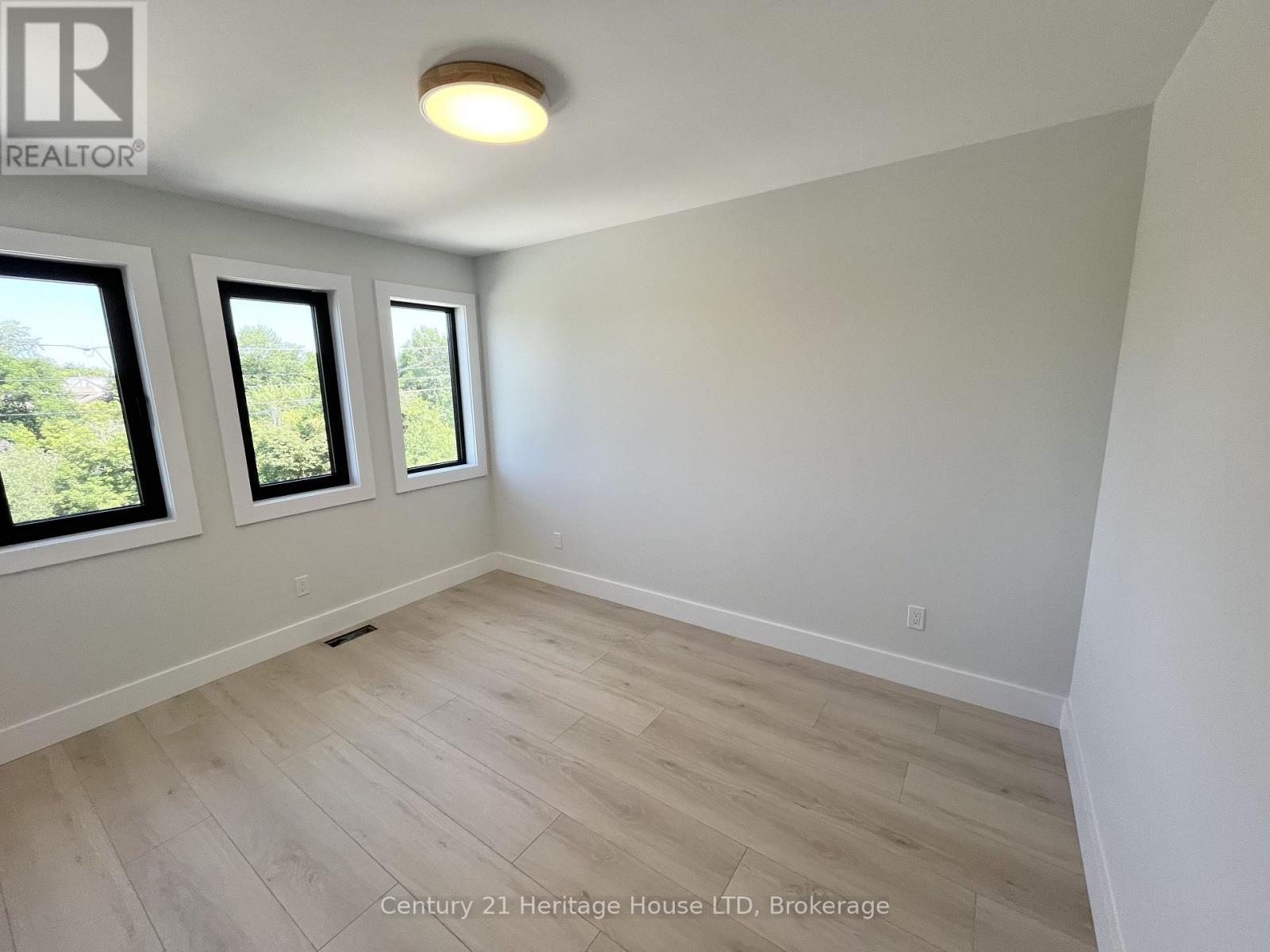 99a Moffatt Street, St. Catharines, Ontario  L2P 2L6 - Photo 21 - X13638648