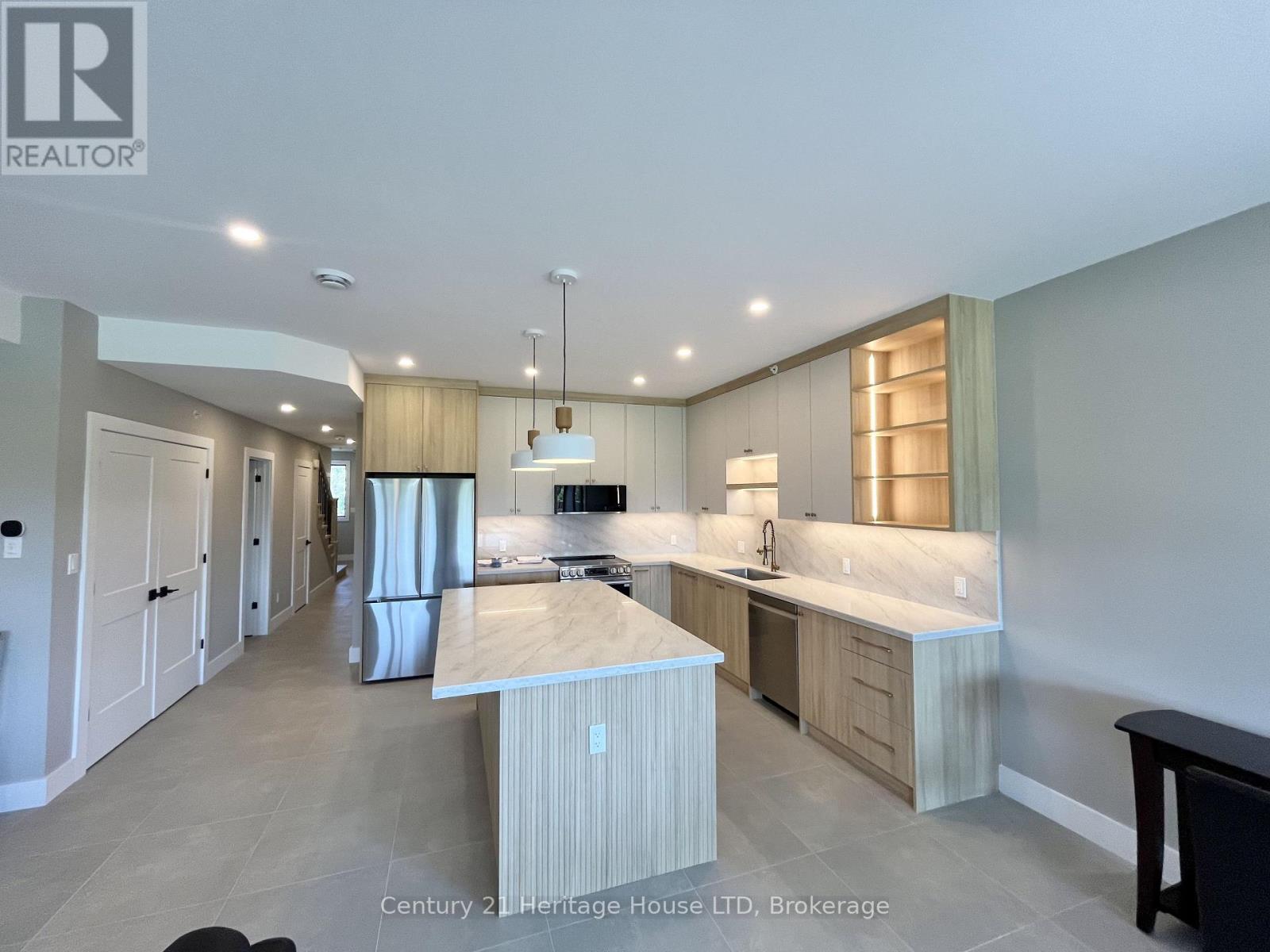 99a Moffatt Street, St. Catharines, Ontario  L2P 2L6 - Photo 8 - X13638648