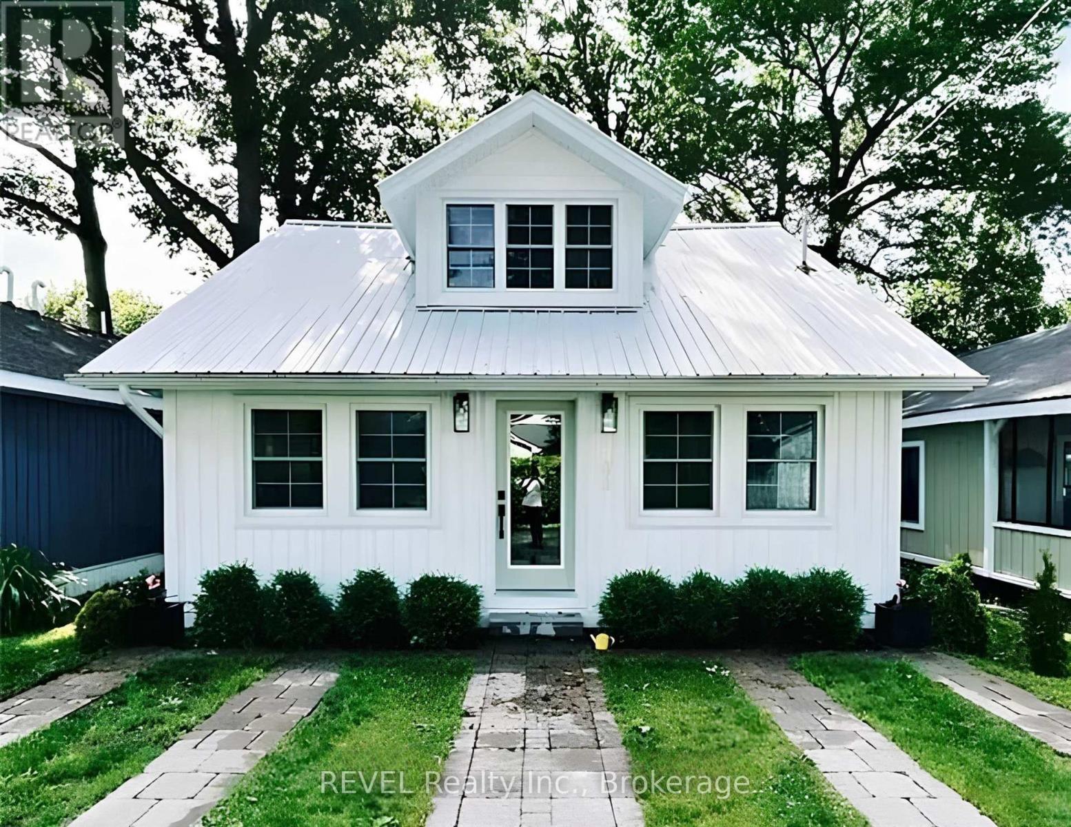 399 Elmwood Avenue, Fort Erie, Ontario  L0S 1B0 - Photo 1 - X13638664