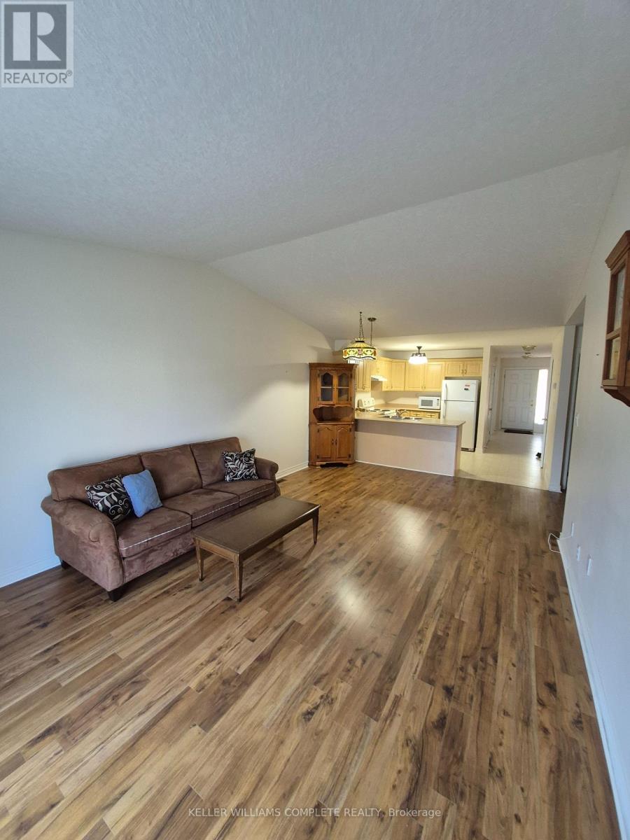 10 - 162 First Street, Welland, Ontario  L3B 4S2 - Photo 3 - X13638740