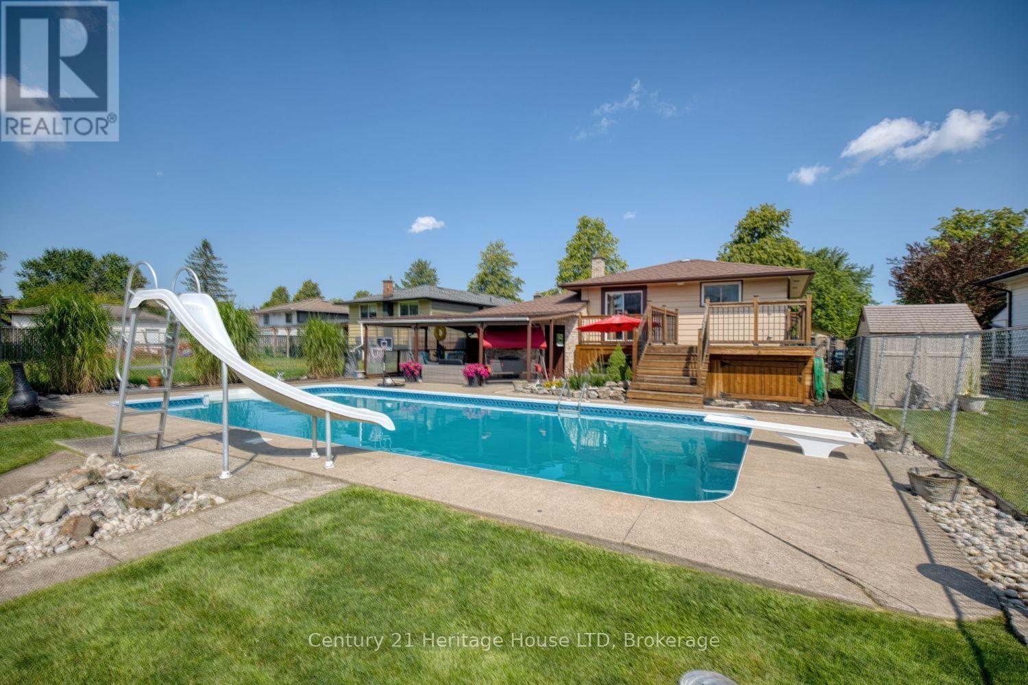 8086 Paddock Trail Drive, Niagara Falls, Ontario  L2H 1X3 - Photo 3 - X13638760