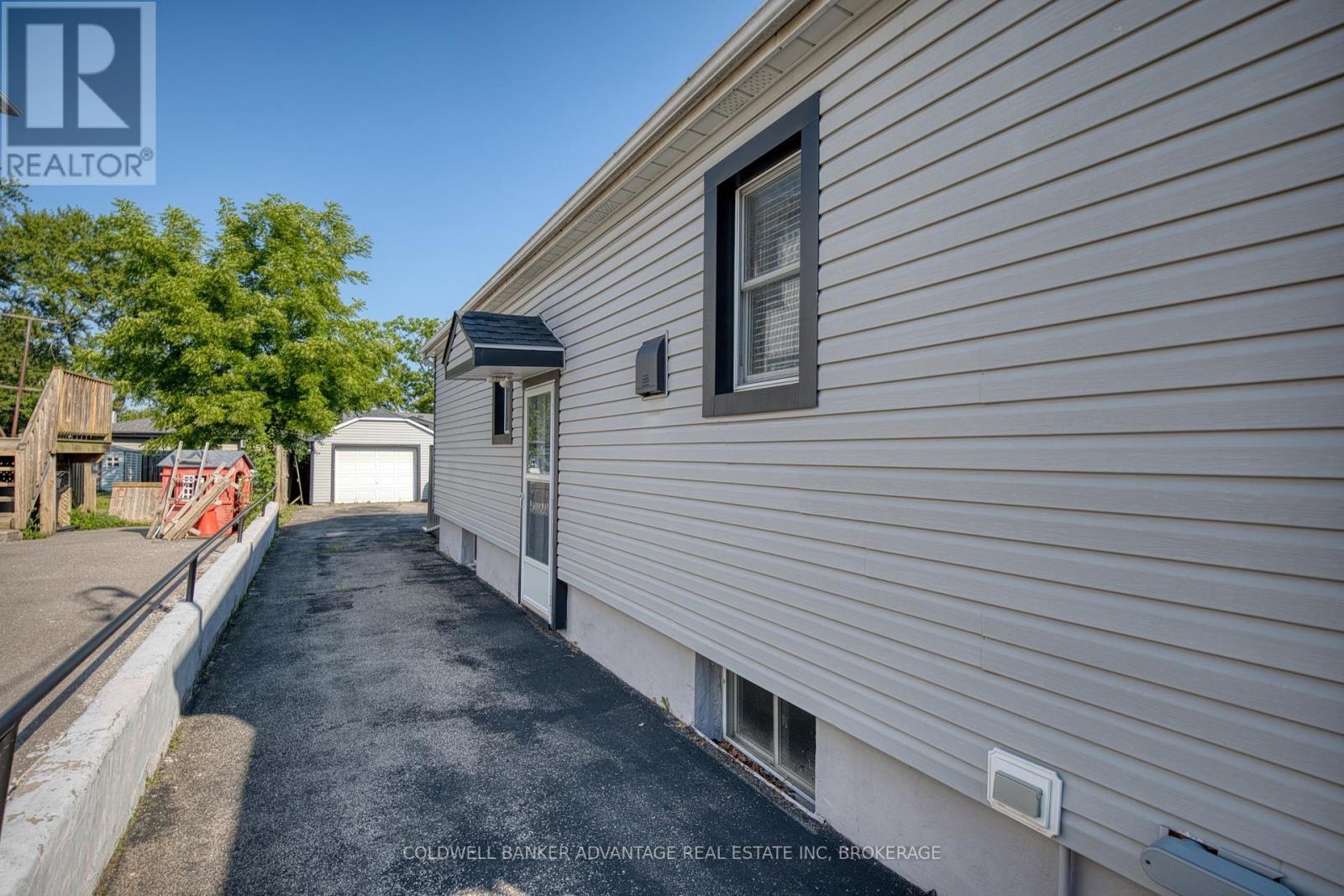 205 Ross Street, Welland, Ontario  L3B 2N4 - Photo 4 - X13638830