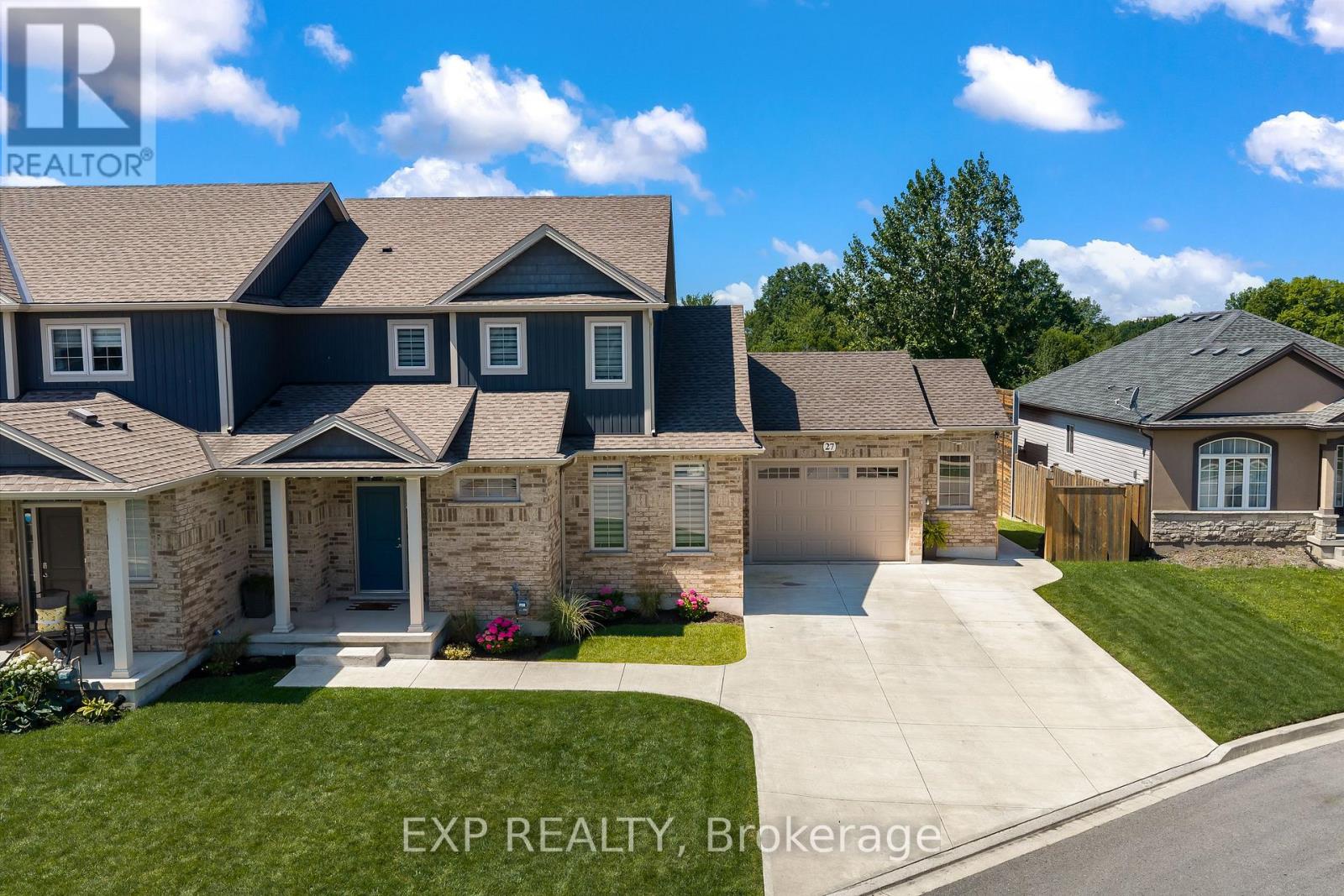 27 Corbin Street, St. Catharines, Ontario  L2P 0E8 - Photo 3 - X13638840
