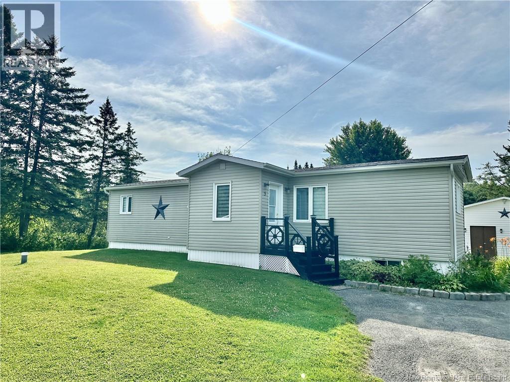 5 Philibert Street, Edmundston, New Brunswick  E3V 3V3 - Photo 18 - NB145273