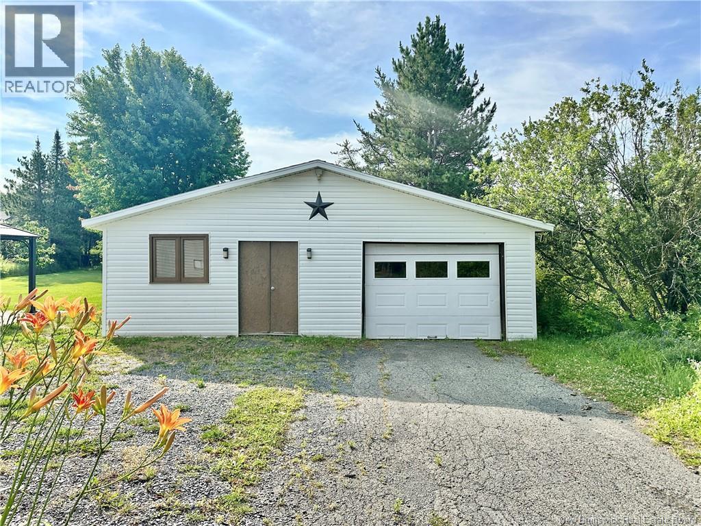 5 Philibert Street, Edmundston, New Brunswick  E3V 3V3 - Photo 25 - NB145273