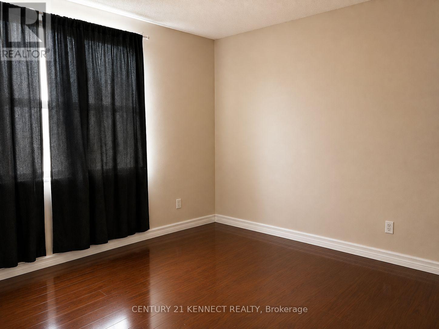 301 Glen Hill Drive, Whitby, Ontario  L1N 7J6 - Photo 13 - E13603546