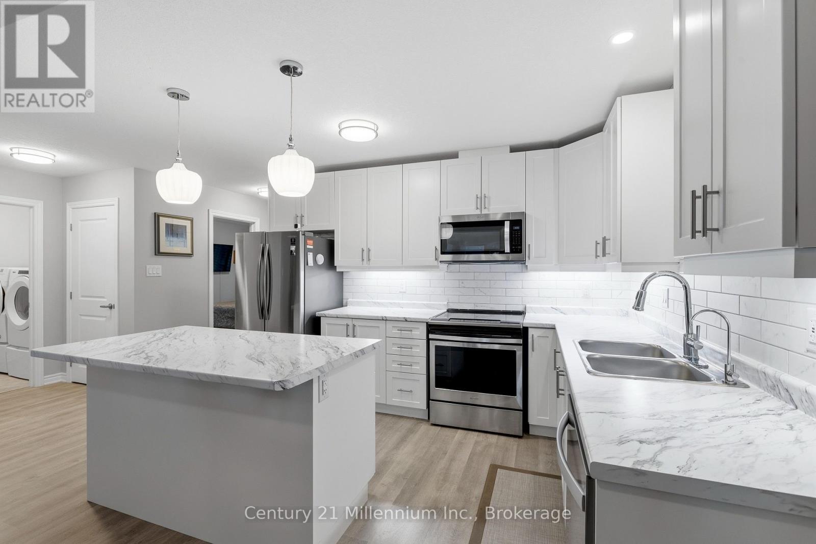 66 Ivy Crescent, Wasaga Beach, Ontario  L9Z 0H8 - Photo 10 - S13638580
