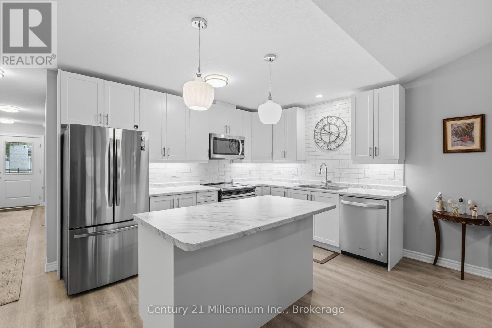 66 Ivy Crescent, Wasaga Beach, Ontario  L9Z 0H8 - Photo 9 - S13638580