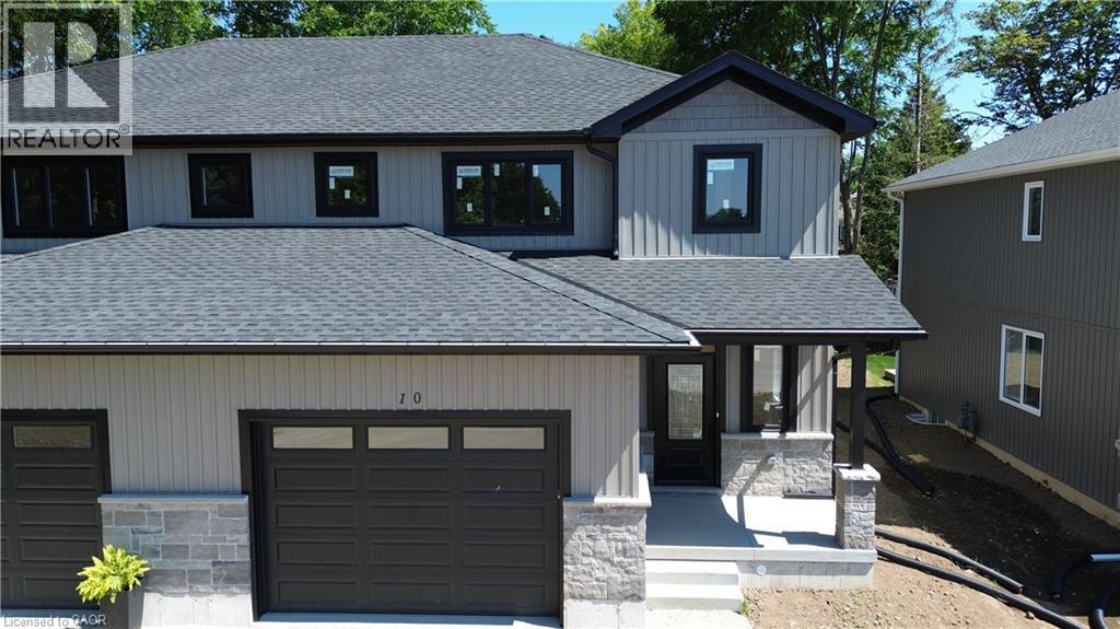 10 ROBERTS Street, Seaforth, Ontario