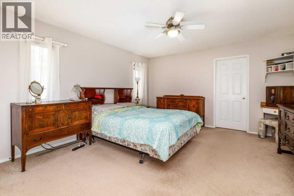 92 Anquetel Street, Red Deer, Alberta  T4R 2K7 - Photo 28 - A2332790