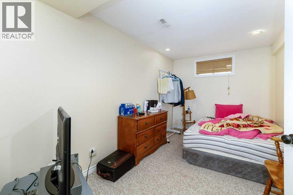 92 Anquetel Street, Red Deer, Alberta  T4R 2K7 - Photo 36 - A2332790