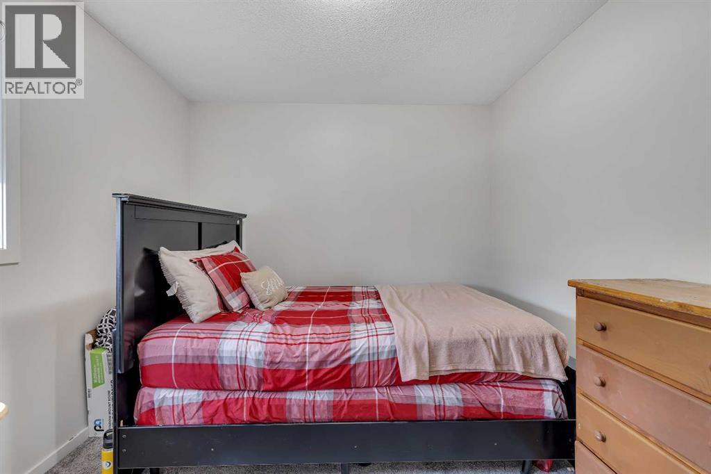 262 Hillcrest Heights SW, Airdrie, Alberta  T4B 3Z2 - Photo 32 - A2328331