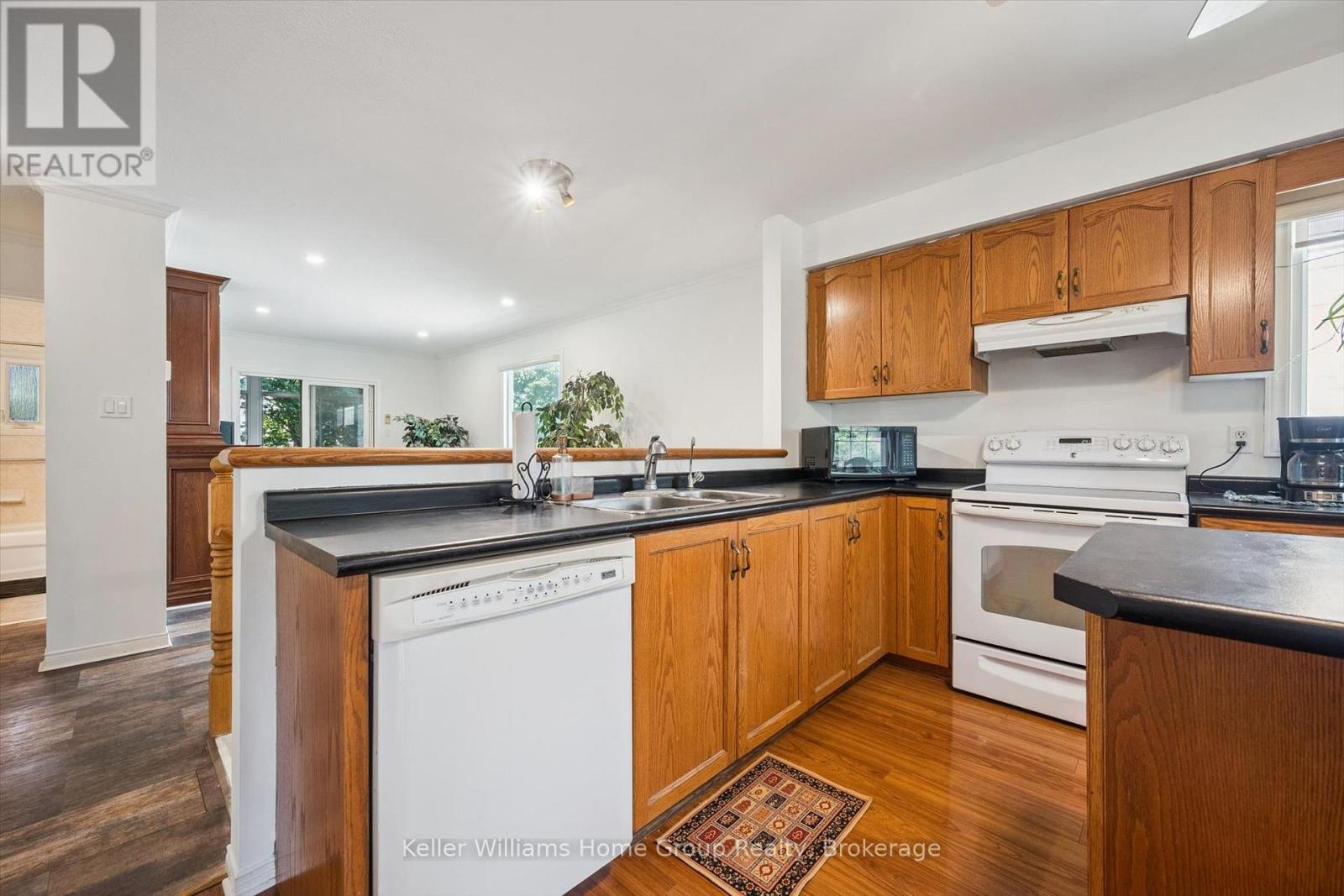 28 Peglar Crescent, Centre Wellington, Ontario  N1M 3T3 - Photo 11 - X13638532