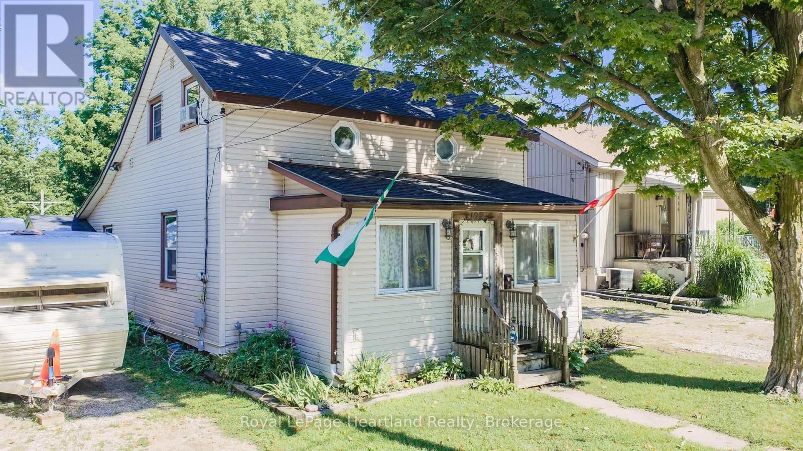 122 Fulton Street, Central Huron (Clinton), Ontario  N0M 1L0 - Photo 2 - X13638540