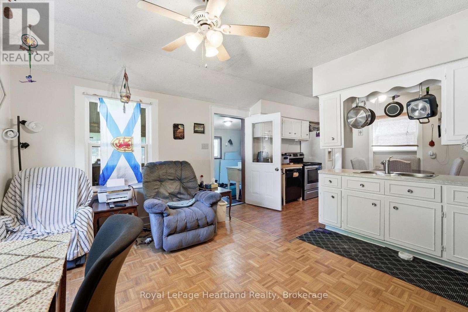 122 Fulton Street, Central Huron (Clinton), Ontario  N0M 1L0 - Photo 4 - X13638540