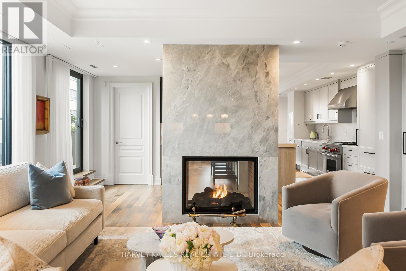 701 - 1 Forest Hill Road, Toronto, Ontario  M4V 1R1 - Photo 1 - C13638668