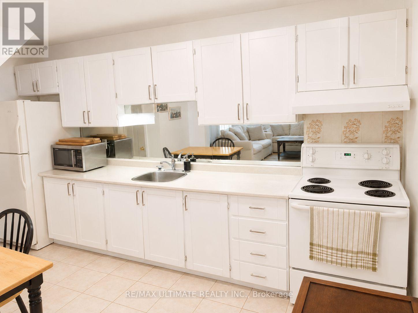 2624 Yonge Street, Toronto, Ontario  M4P 2J4 - Photo 16 - C13638678