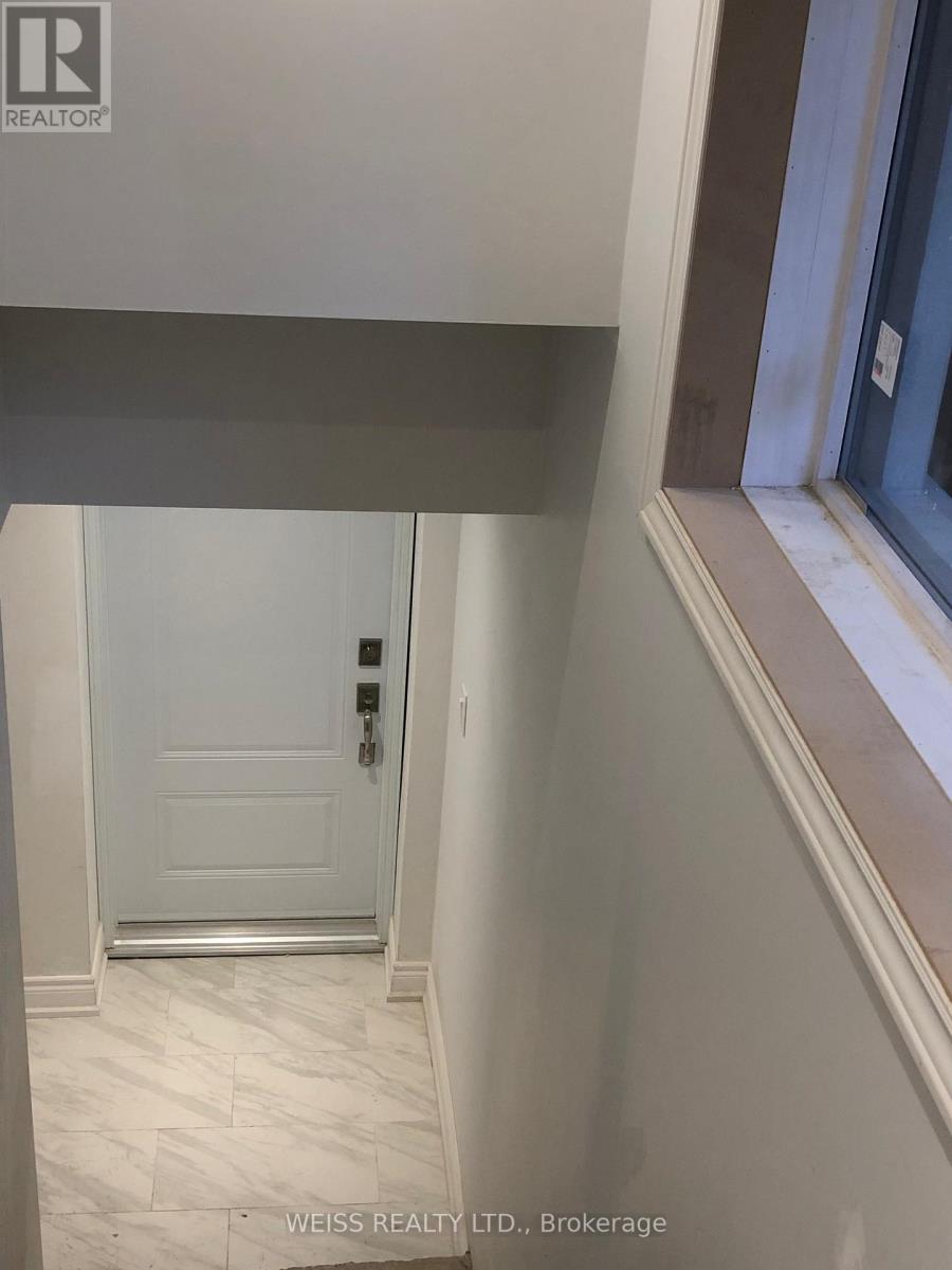 B - 55 Addington Avenue, Toronto, Ontario  M2N 2L1 - Photo 22 - C13638766