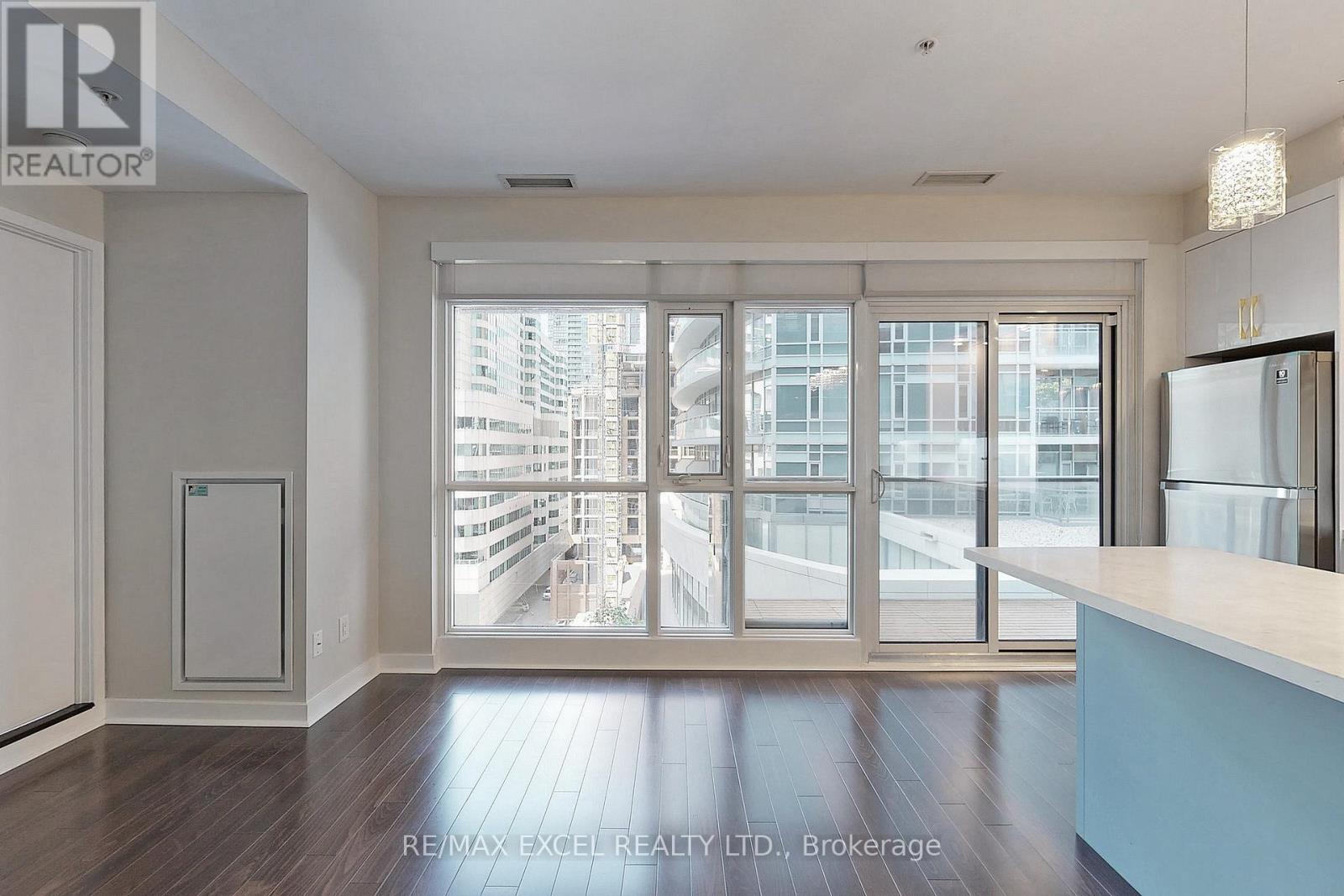 1013 - 295 Adelaide Street W, Toronto, Ontario  M5V 0L4 - Photo 14 - C13638796