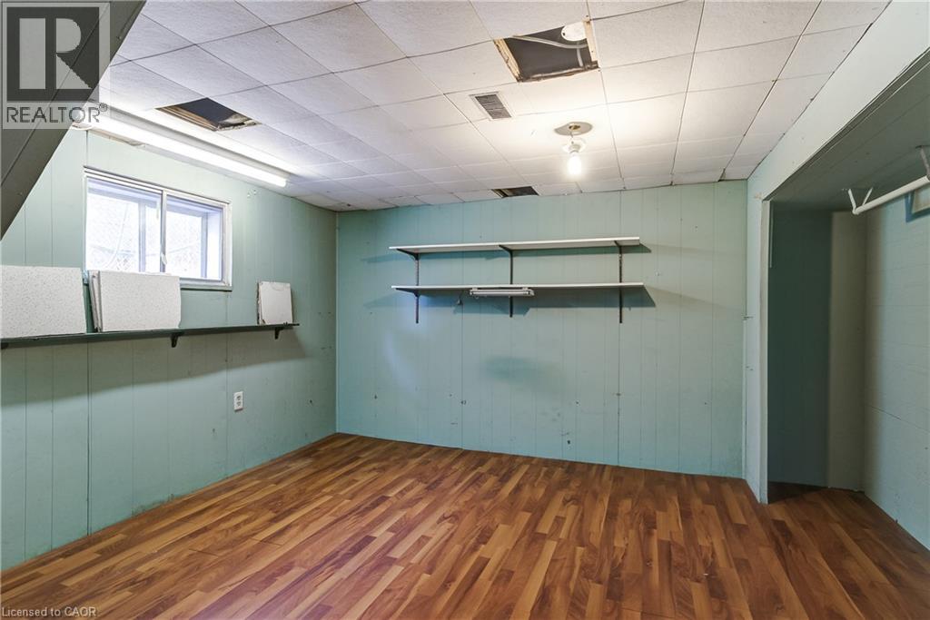 230 East 33rd Street, Hamilton, Ontario  L8V 3T6 - Photo 27 - 40852946