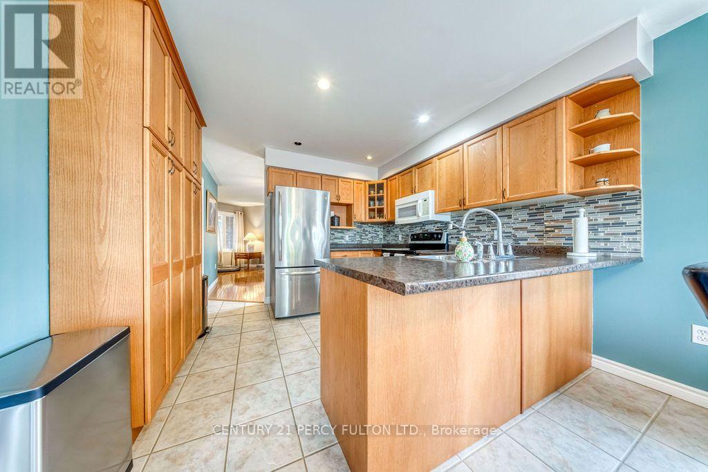 589 Blackwood Boulevard, Oshawa, Ontario  L1K 2N4 - Photo 13 - E13638578