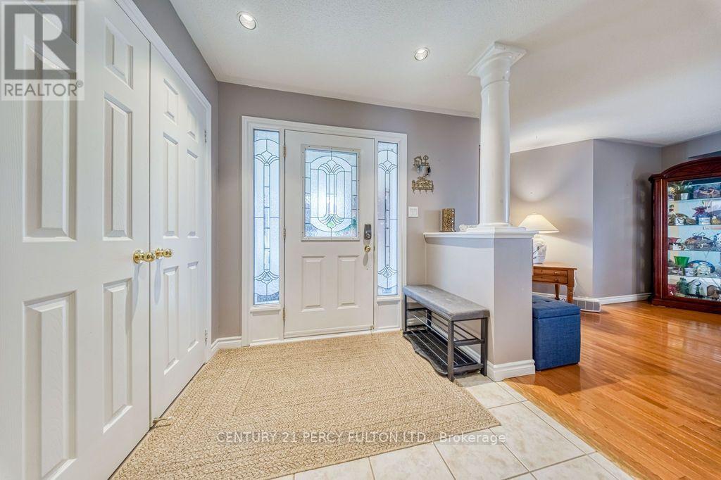 589 Blackwood Boulevard, Oshawa, Ontario  L1K 2N4 - Photo 4 - E13638578