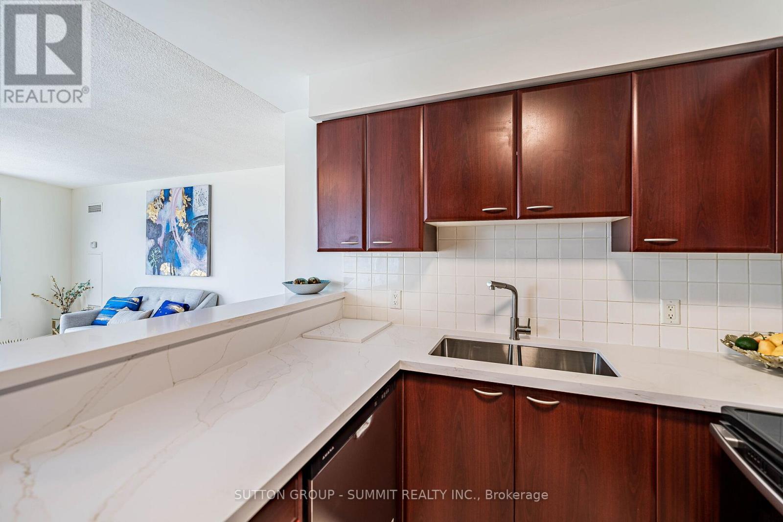 2605 - 38 Lee Centre Drive, Toronto, Ontario  M1H 3J7 - Photo 11 - E13638608