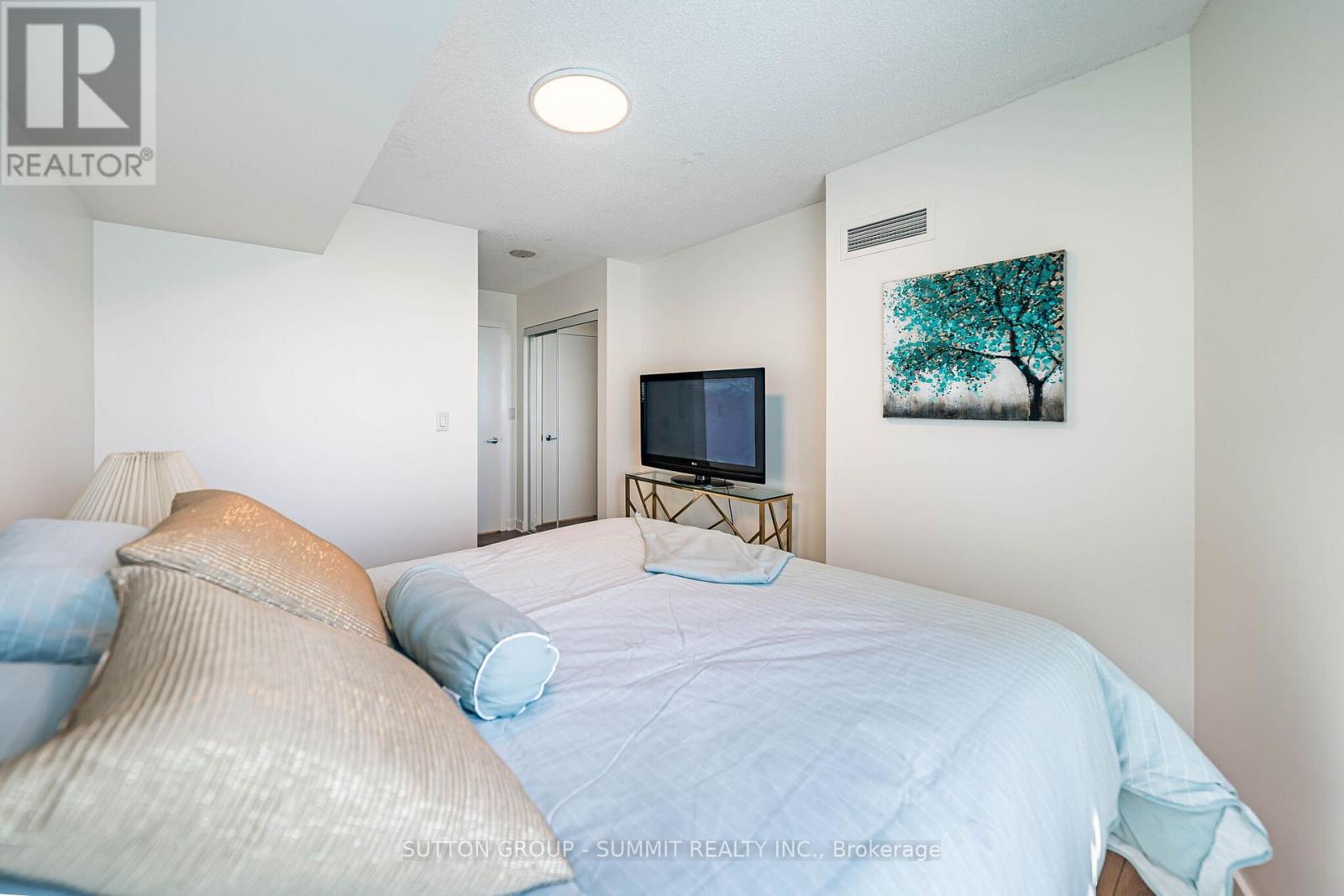 2605 - 38 Lee Centre Drive, Toronto, Ontario  M1H 3J7 - Photo 17 - E13638608