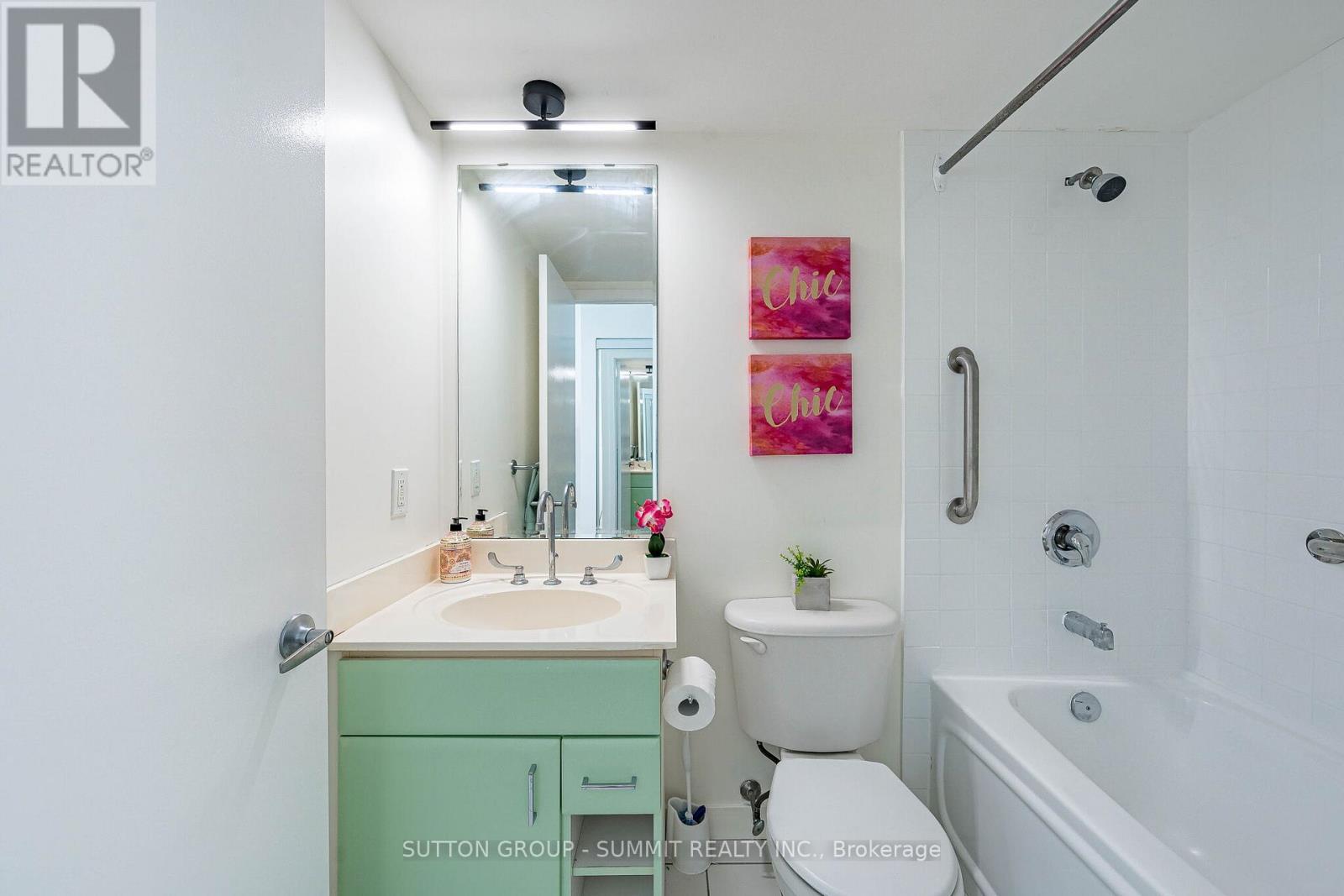 2605 - 38 Lee Centre Drive, Toronto, Ontario  M1H 3J7 - Photo 19 - E13638608