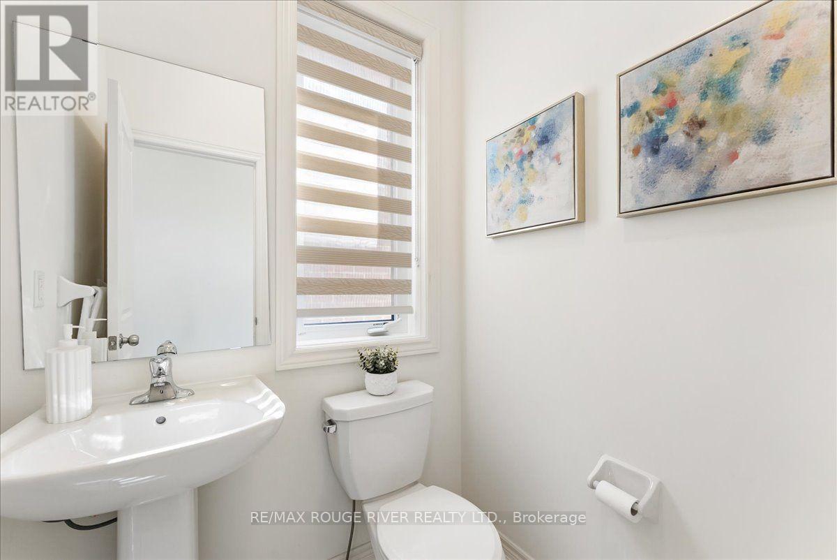 24 Dumaine Street, Whitby, Ontario  L1P 0G8 - Photo 15 - E13638618