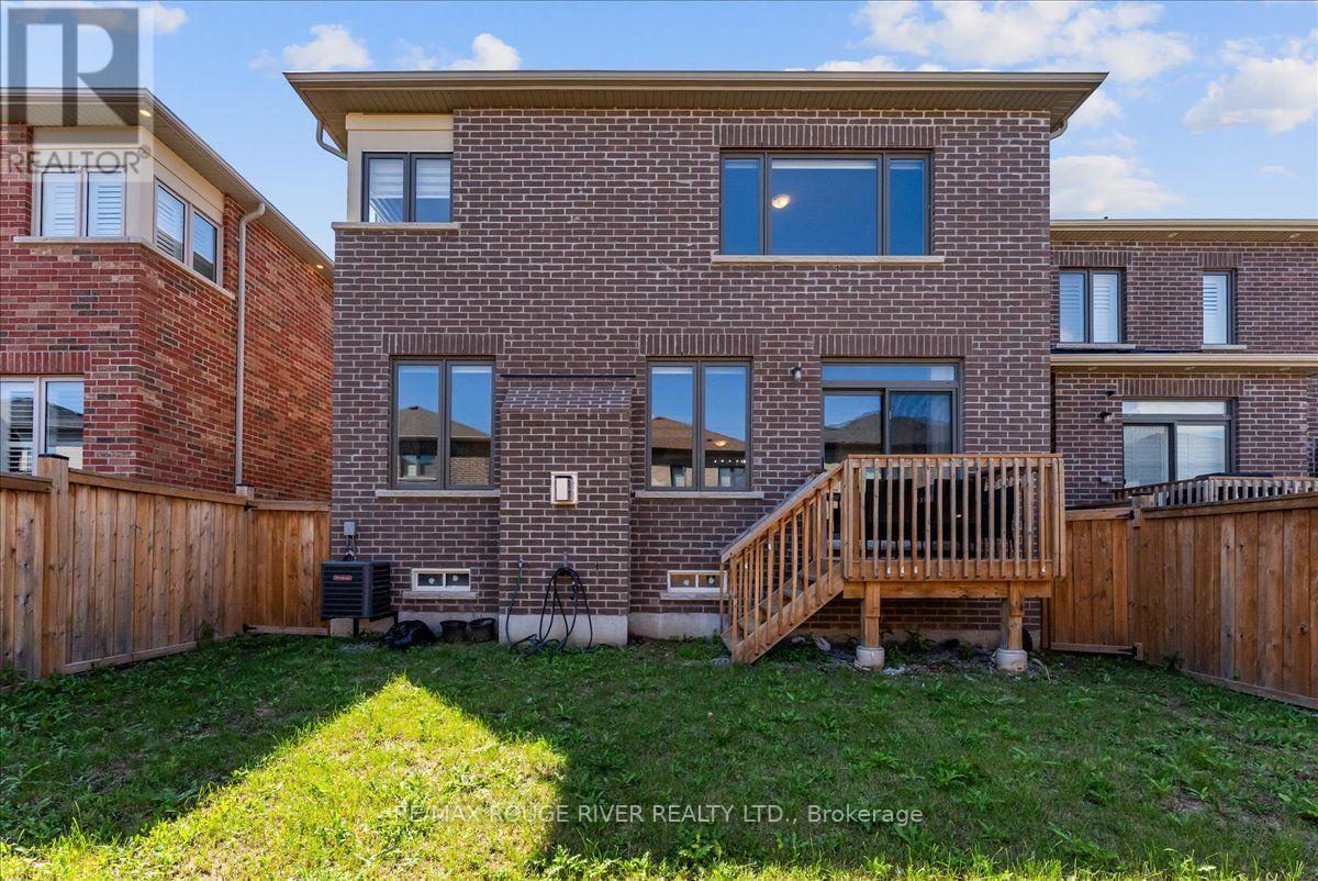 24 Dumaine Street, Whitby, Ontario  L1P 0G8 - Photo 35 - E13638618
