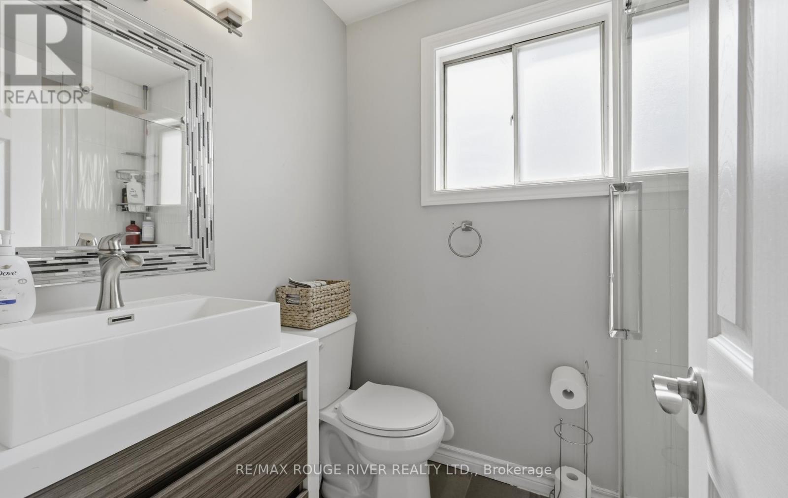 923 Glen Street, Oshawa, Ontario  L1J 3T9 - Photo 17 - E13638656