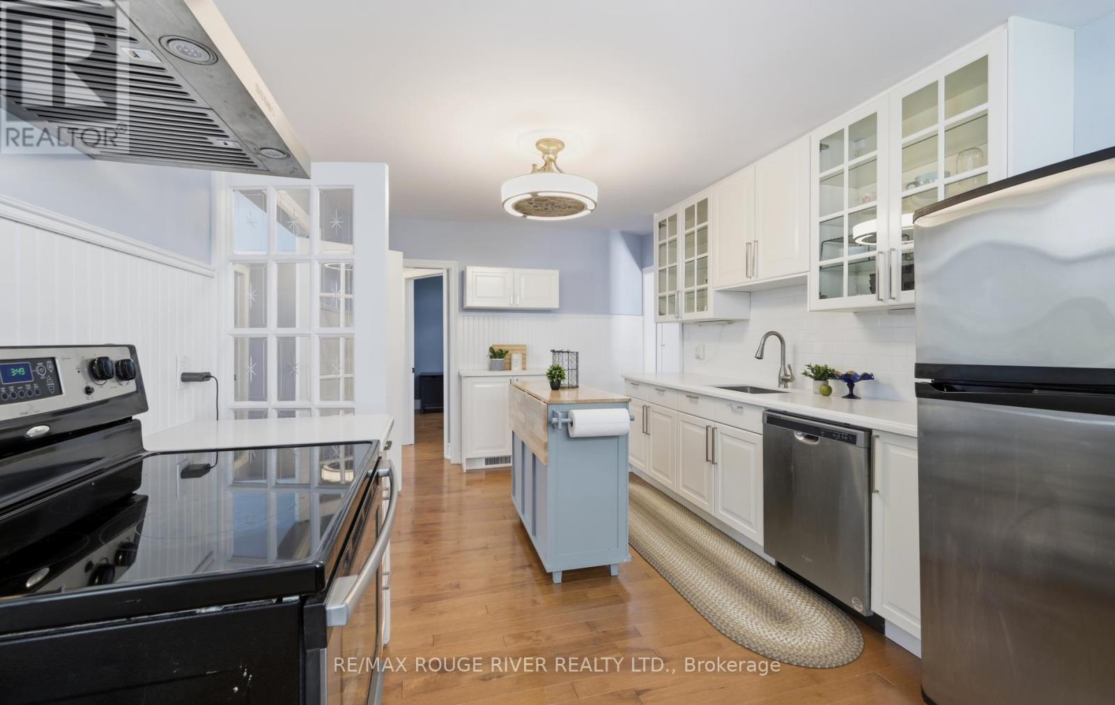 303 Burns Street E, Whitby, Ontario  L1N 1J7 - Photo 11 - E13638806
