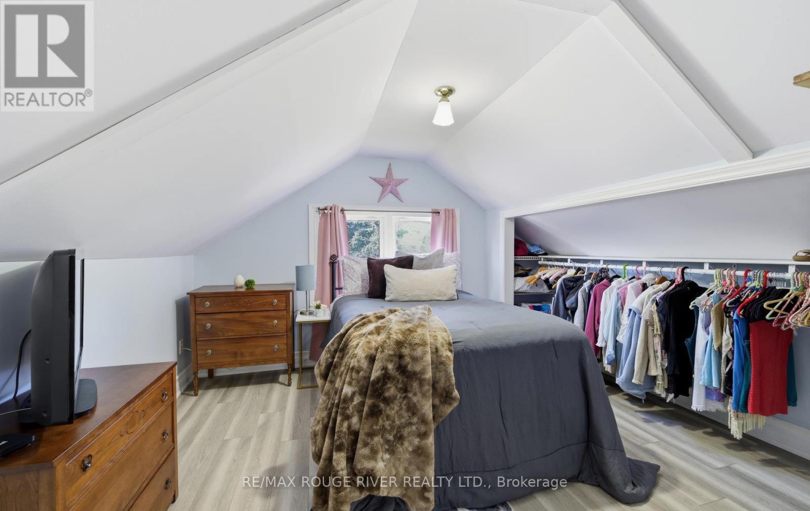 303 Burns Street E, Whitby, Ontario  L1N 1J7 - Photo 19 - E13638806