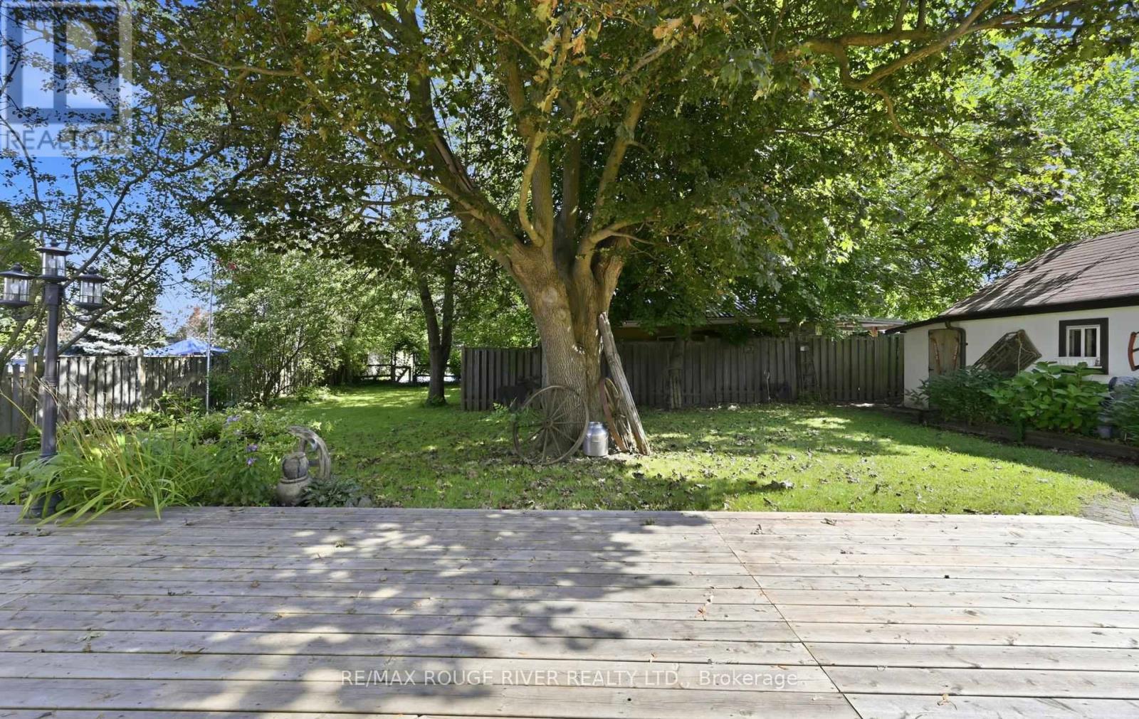 303 Burns Street E, Whitby, Ontario  L1N 1J7 - Photo 29 - E13638806
