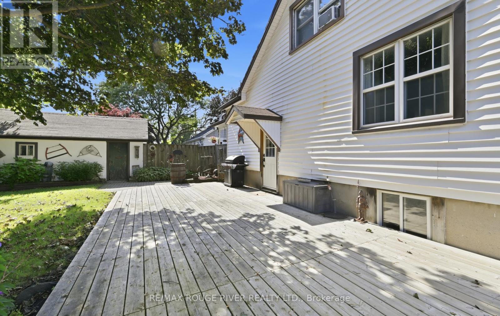 303 Burns Street E, Whitby, Ontario  L1N 1J7 - Photo 32 - E13638806