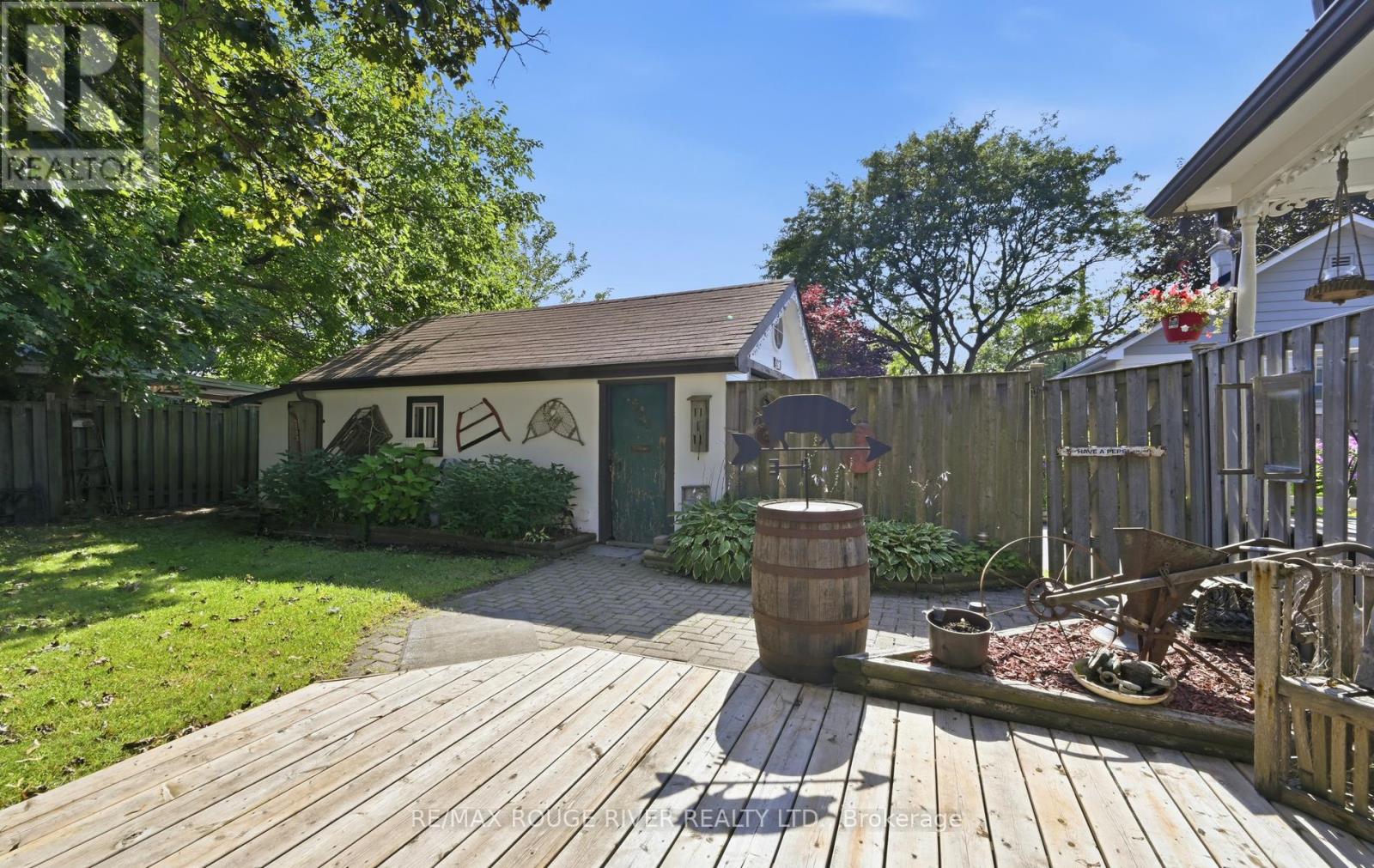 303 Burns Street E, Whitby, Ontario  L1N 1J7 - Photo 33 - E13638806