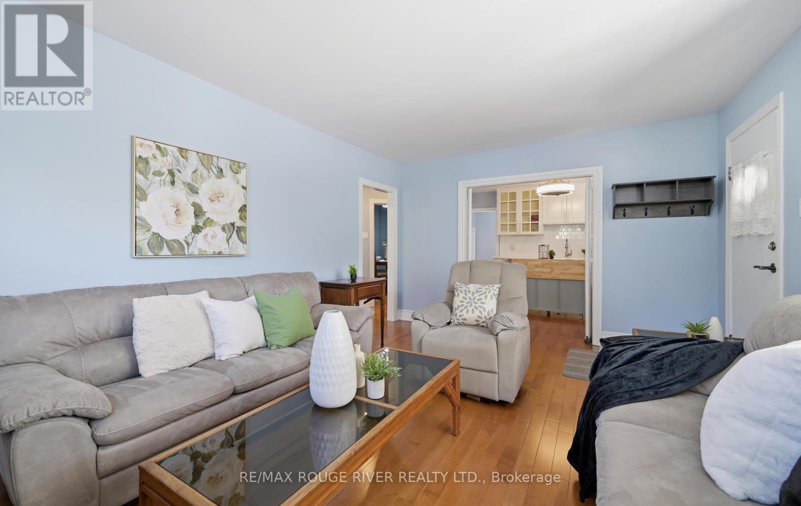 303 Burns Street E, Whitby, Ontario  L1N 1J7 - Photo 8 - E13638806