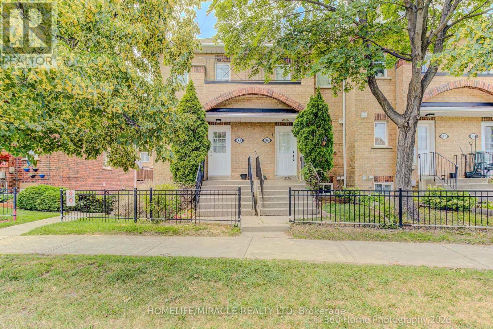 85 - 2 Hedge End Road, Toronto, Ontario  M1B 5Z8 - Photo 2 - E13638836