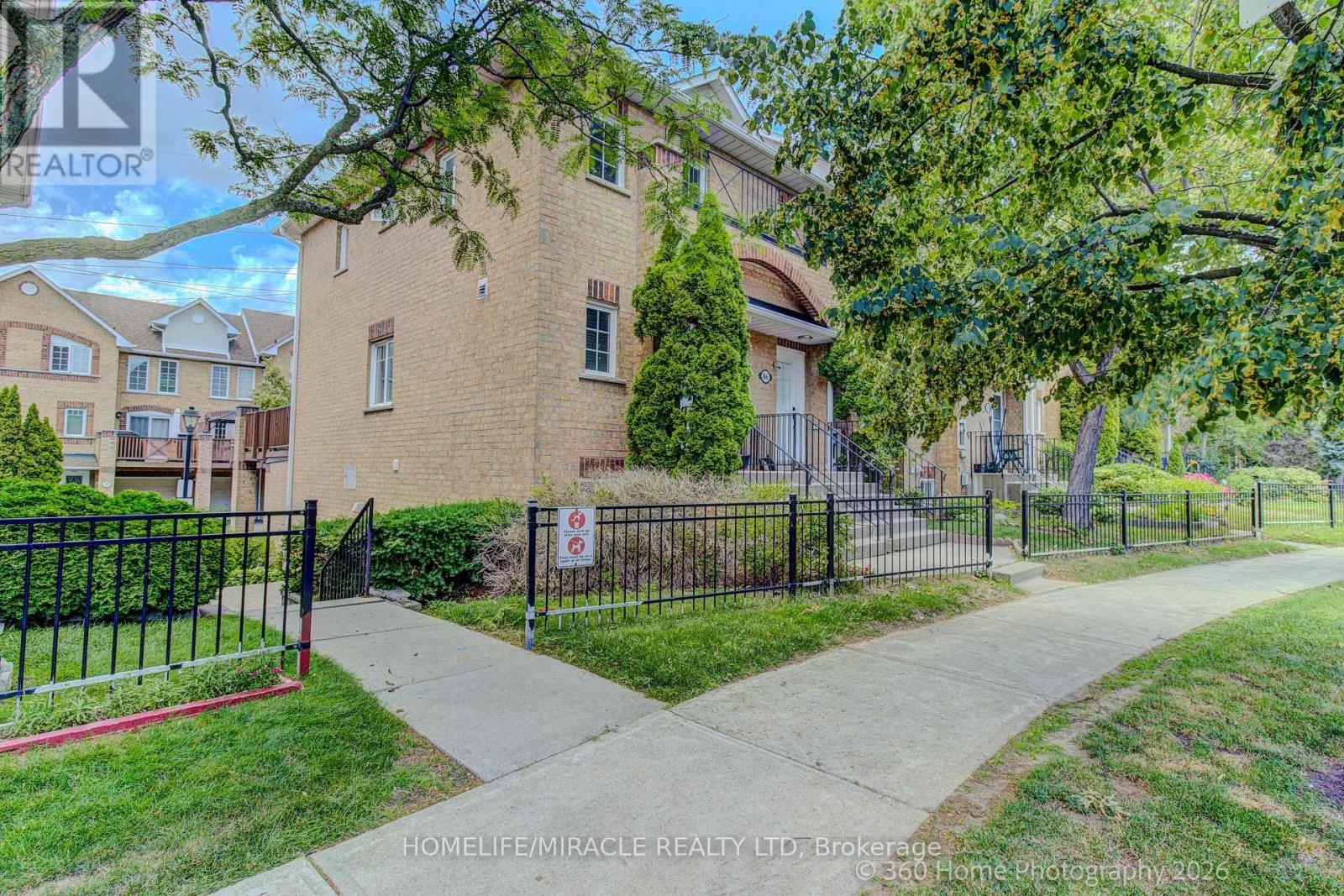 85 - 2 Hedge End Road, Toronto, Ontario  M1B 5Z8 - Photo 3 - E13638836