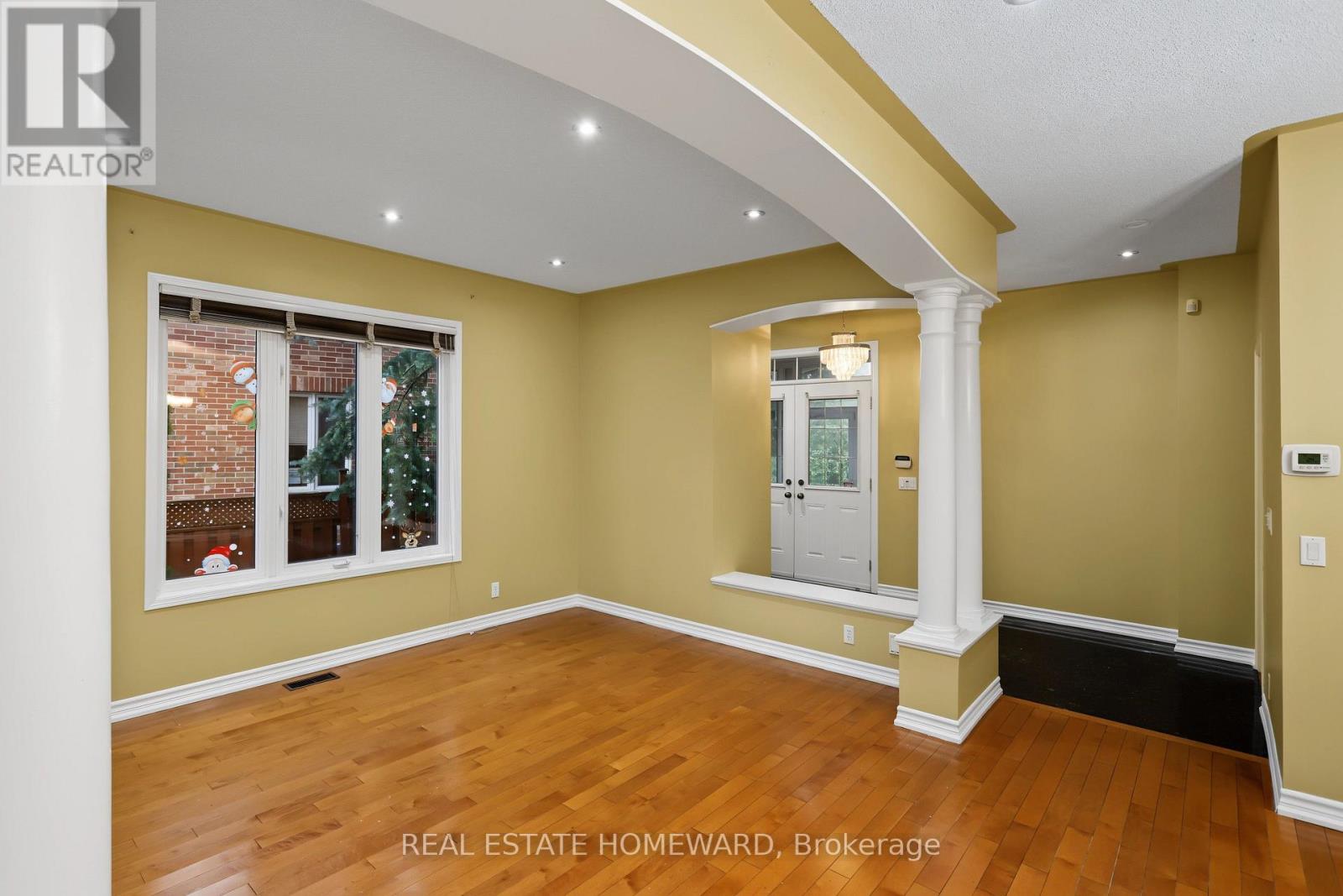 123 Shirley Drive, Richmond Hill, Ontario  L4S 1Y7 - Photo 2 - N13638588