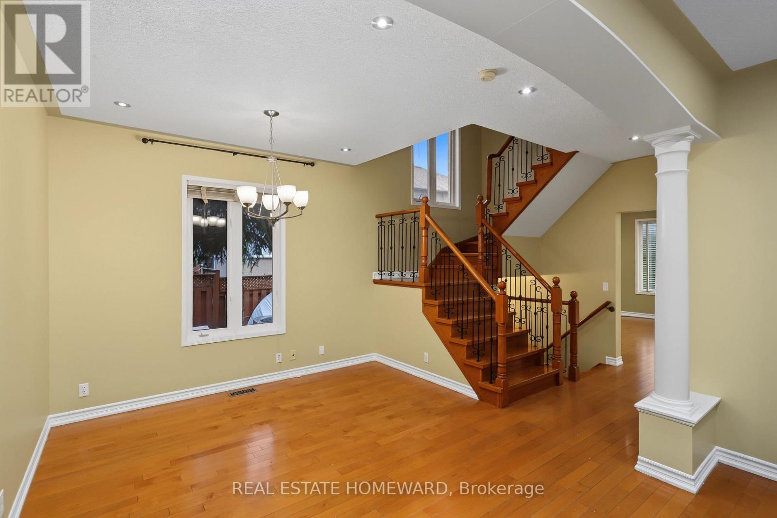 123 Shirley Drive, Richmond Hill, Ontario  L4S 1Y7 - Photo 4 - N13638588