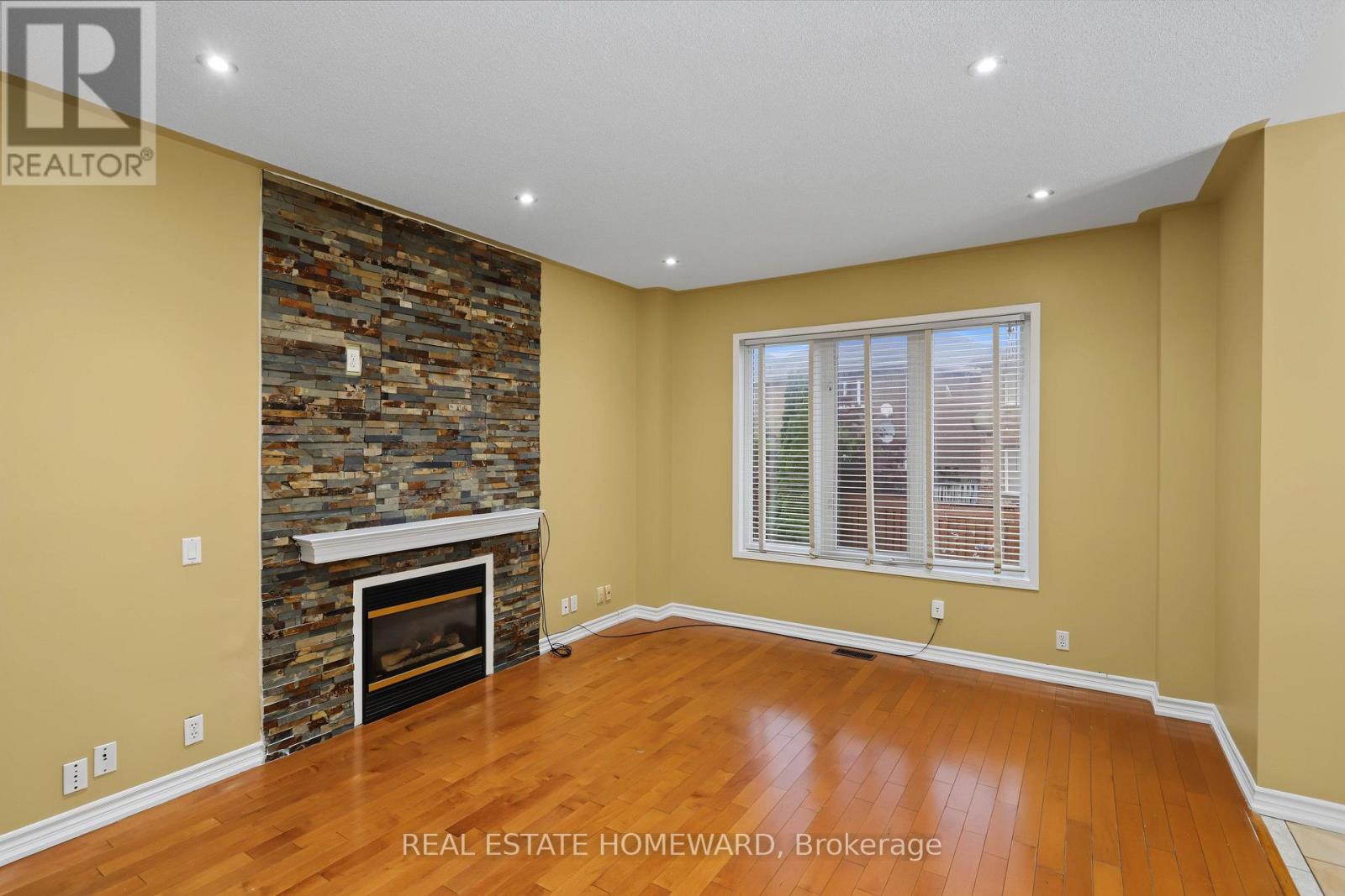 123 Shirley Drive, Richmond Hill, Ontario  L4S 1Y7 - Photo 5 - N13638588