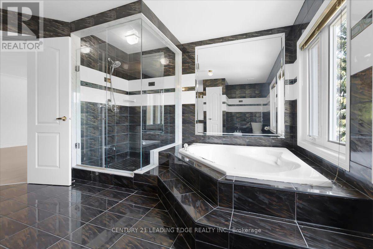 22 Fern Avenue, Richmond Hill, Ontario  L4B 3R6 - Photo 25 - N13638596