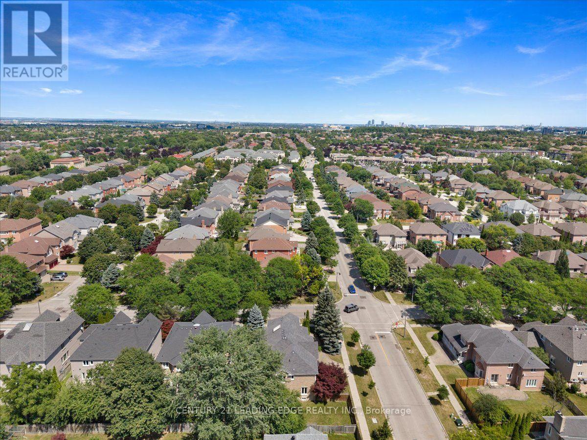 22 Fern Avenue, Richmond Hill, Ontario  L4B 3R6 - Photo 46 - N13638596